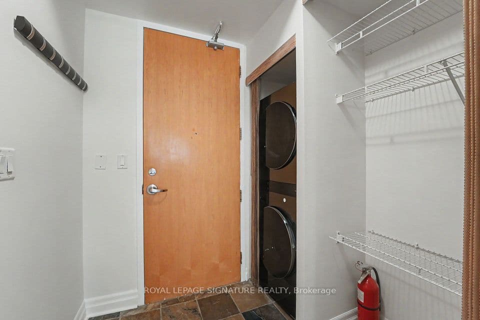 70 Alexander Street 406, Toronto, ON M4Y 3B6 – photo 3