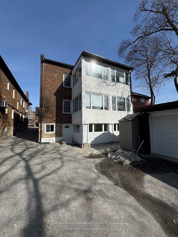 179 St Clair Avenue E, Toronto, ON M4T 1N9 – photo 3