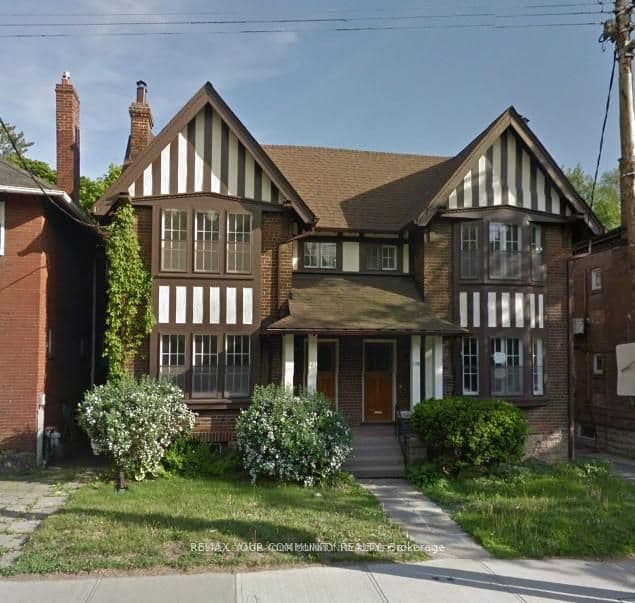 179 St Clair Avenue E, Toronto, ON M4T 1N9 – main photo