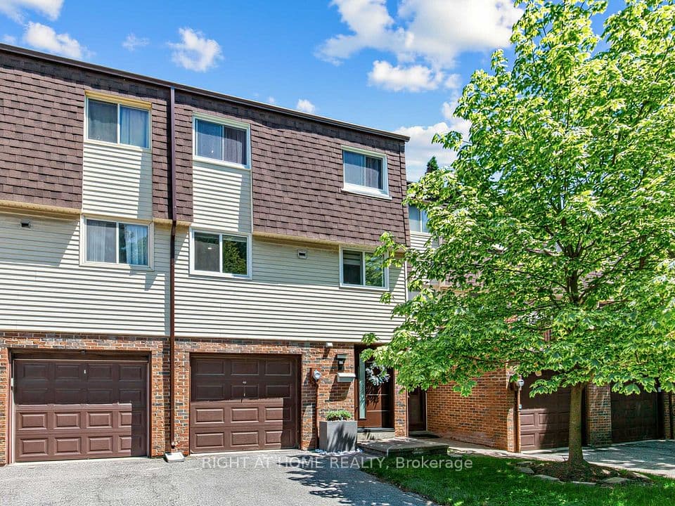 100 Jenny Wrenway, Toronto, ON M2H 2Z2 – main photo