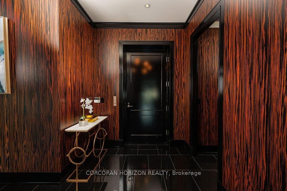 183 Wellington Street W 2403, Toronto, ON M5V 0A1 – photo 3