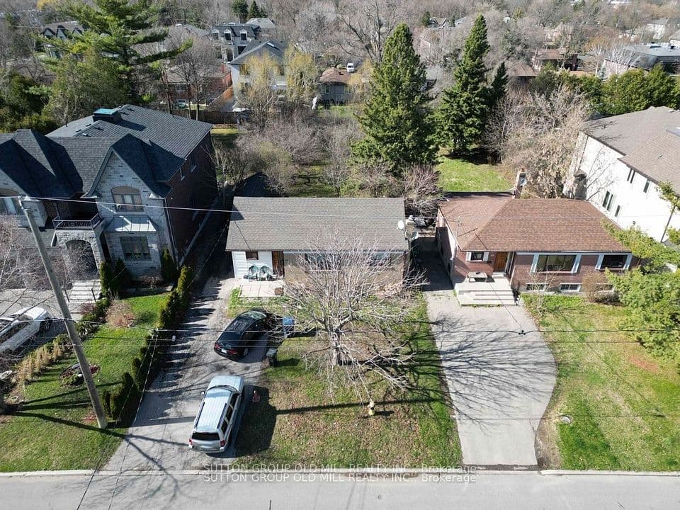 96 Caines Avenue, Toronto, ON M2R 2L3 – photo 3