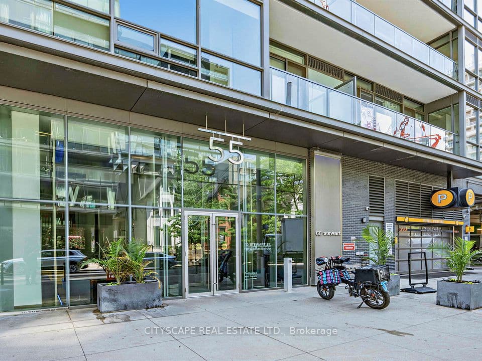 55 Stewart Street 924, Toronto, ON M5V 2V1 – main photo