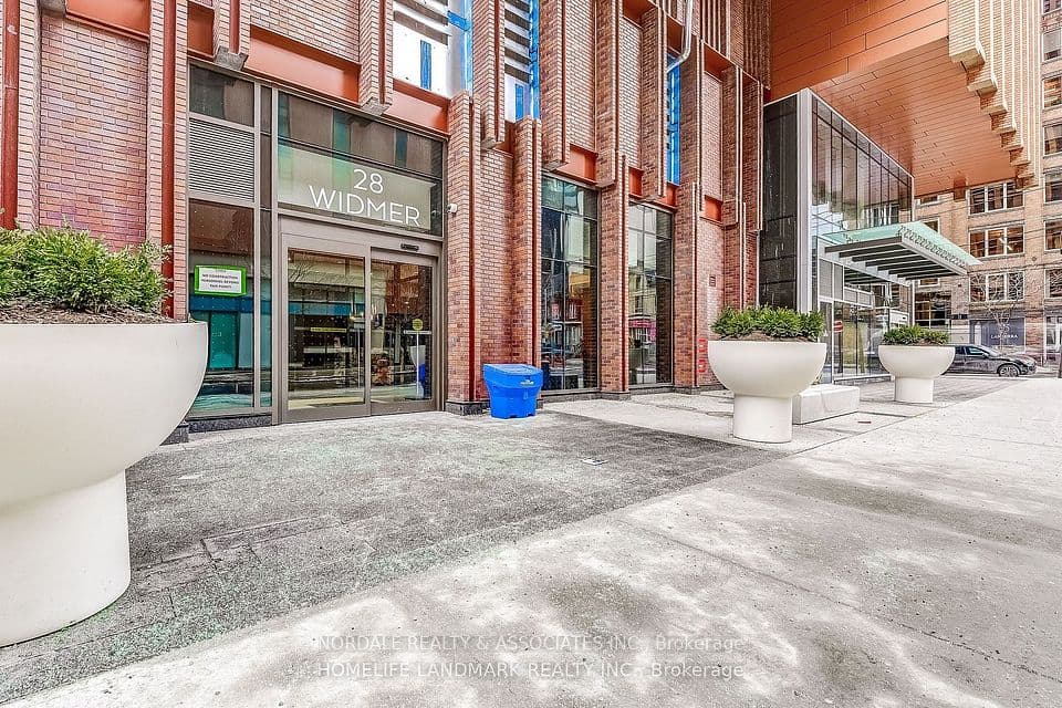 28 Widmer Street SPH23, Toronto, ON M5V 0T2 – main photo