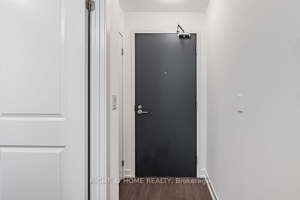 105 George Street 312, Toronto, ON M5A 0L4 – photo 3