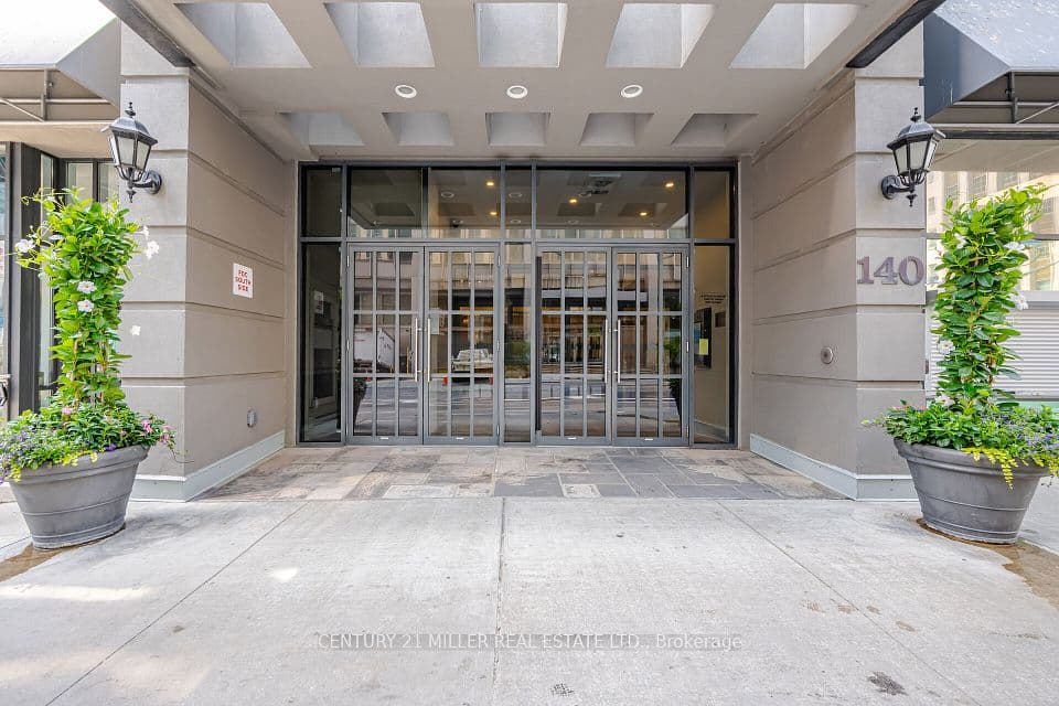 140 Simcoe Road PH # 12, Toronto, ON M5H 4E9 – photo 2