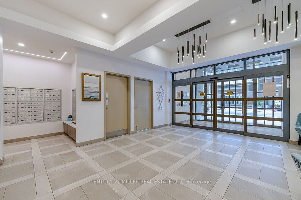 140 Simcoe Road PH # 12, Toronto, ON M5H 4E9 – photo 3