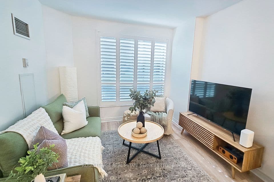 55 Bloor Street E 802, Toronto, ON M4W 3W6 – photo 3