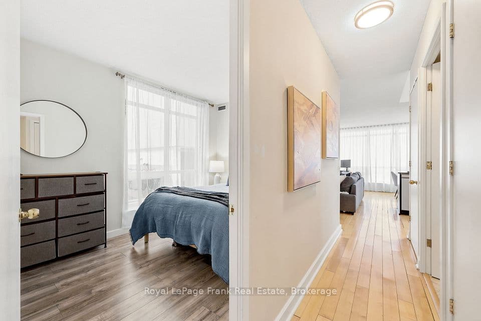 350 Wellington Street W M24, Toronto, ON M5V 3W9 – photo 3