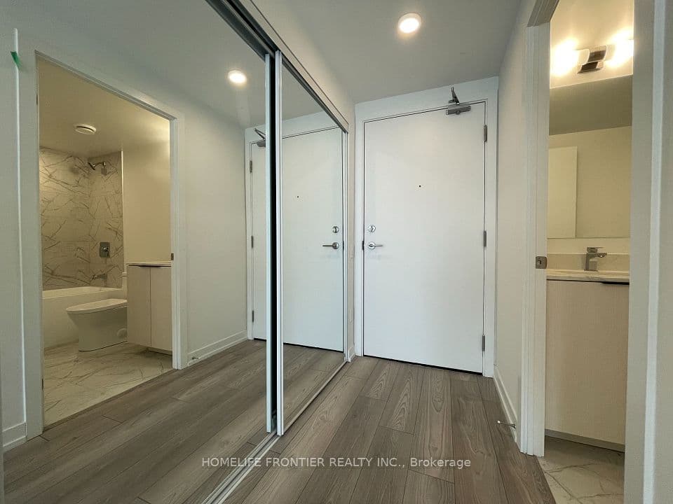 82 Dalhousie Street 1108, Toronto, ON M5B 0C5 – photo 2
