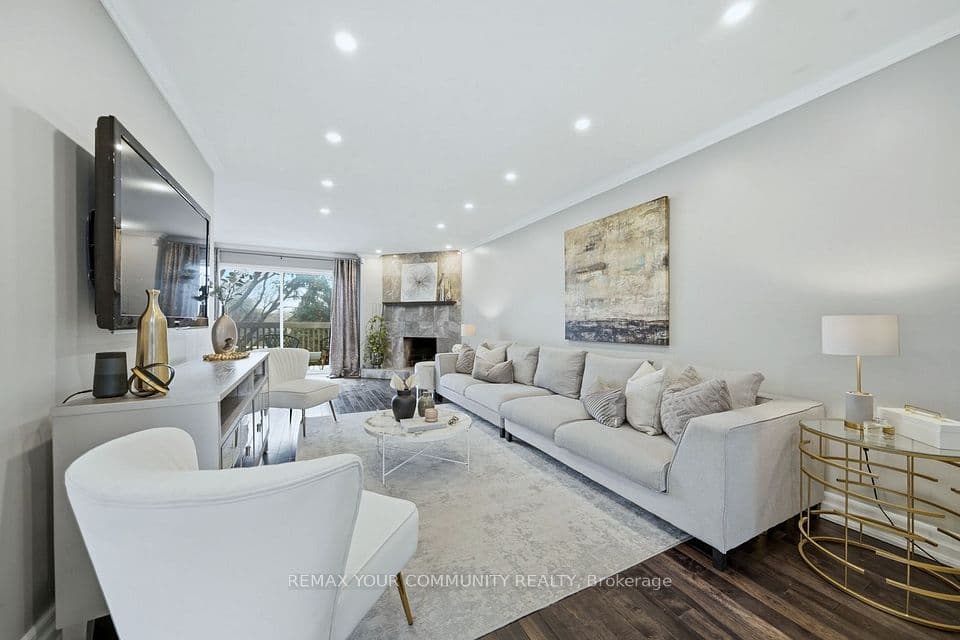25 Cheryl Shepway Crescent, Toronto, ON M2J 4R5 – main photo