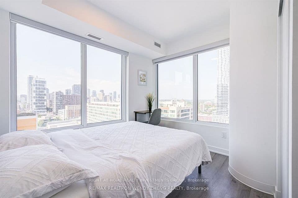 252 Church Street 2906, Toronto, ON M5B 0E6 – photo 3