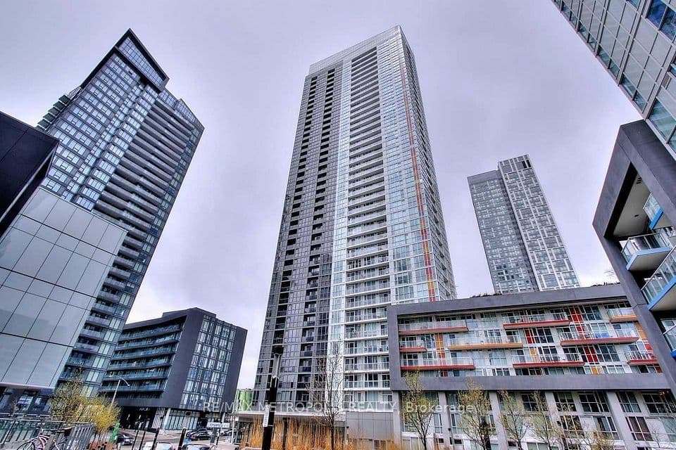 85 Queens Wharf Road 311, Toronto, ON M5V 0J9 – main photo