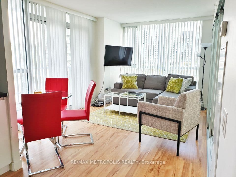 85 Queens Wharf Road 307, Toronto, ON M5V 0J9 – photo 2