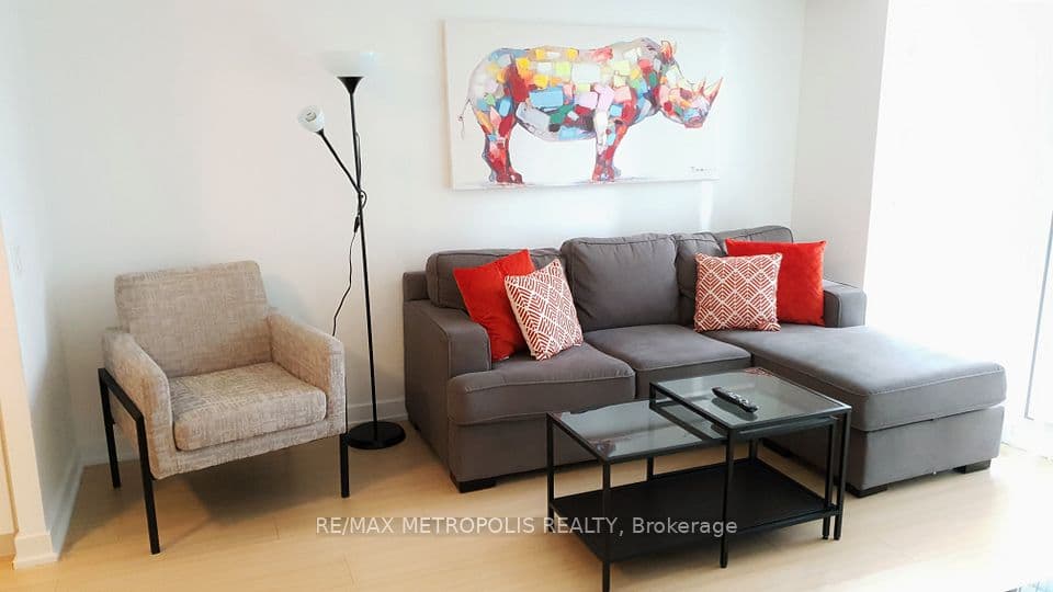 85 Queens Wharf Road 526, Toronto, ON M5V 0J9 – photo 3