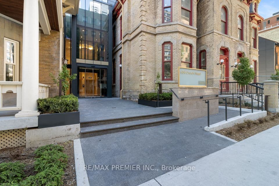 634 Church Street 3807, Toronto, ON M4Y 0G9 – main photo