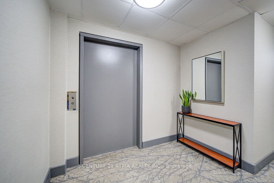 897 Sheppard Avenue 310, Toronto, ON M3H 2T4 – photo 3