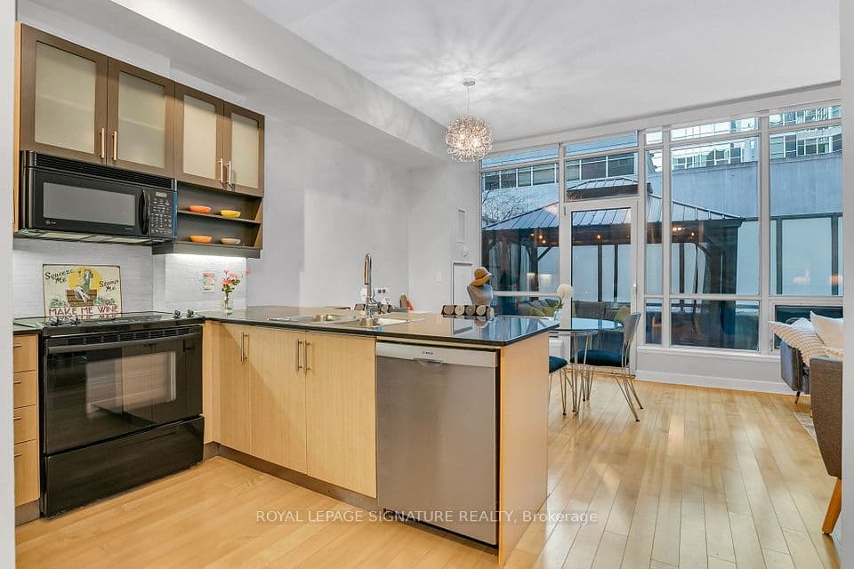 350 Wellington Street W G25, Toronto, ON M5V 3W9 – photo 3