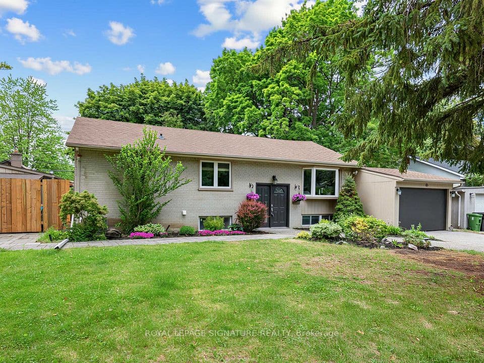 83 Berkinshaw Crescent, Toronto, ON M3B 2T1 – main photo