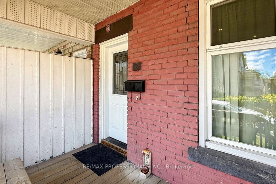 2 Muir Avenue, Toronto, ON M6H 1E8 – photo 3