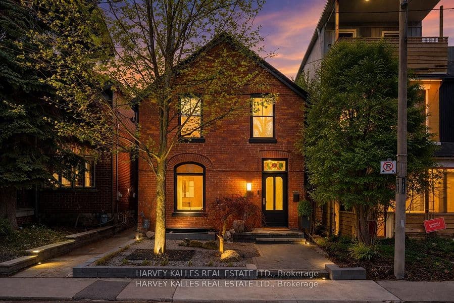 239 Borden Street, Toronto, ON M5S 2N5 – main photo