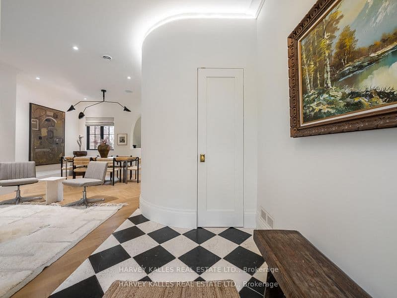 239 Borden Street, Toronto, ON M5S 2N5 – photo 3
