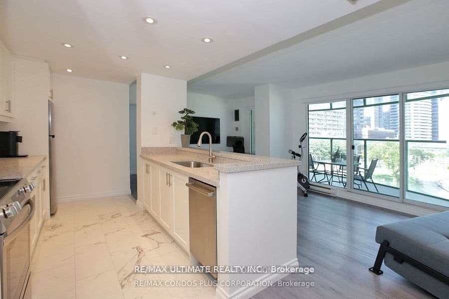 77 Harbour Square 601, Toronto, ON M5J 2S2 – photo 2