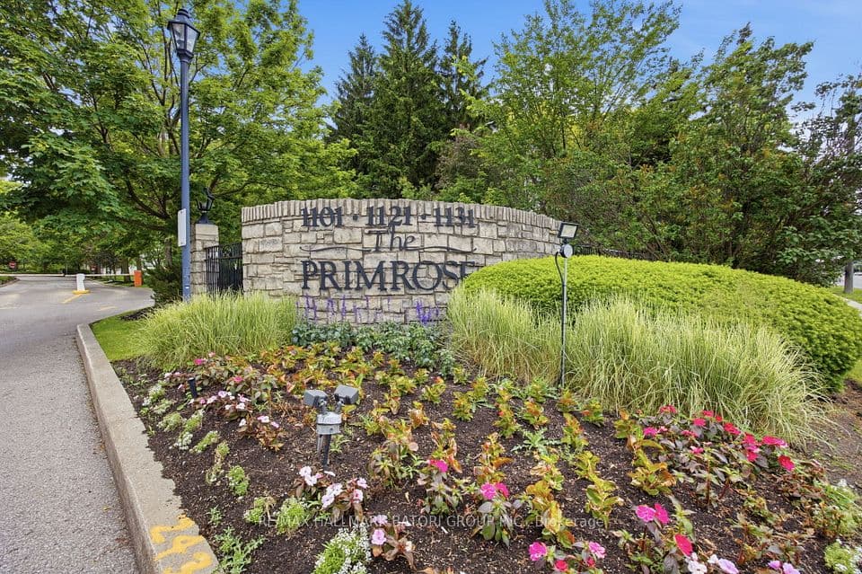 1121 W Steeles Avenue W 514, Toronto, ON M2R 3W7 – photo 2
