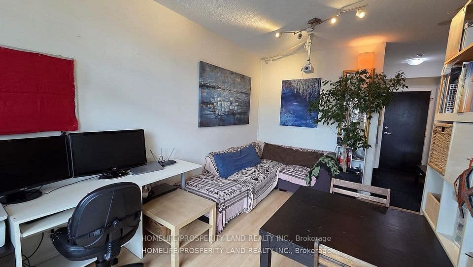 120 Homewood Avenue 1706, Toronto, ON M4Y 2J3 – photo 3