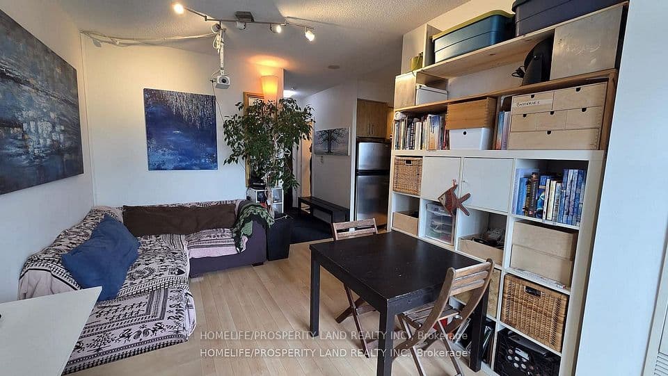 120 Homewood Avenue 1706, Toronto, ON M4Y 2J3 – photo 2