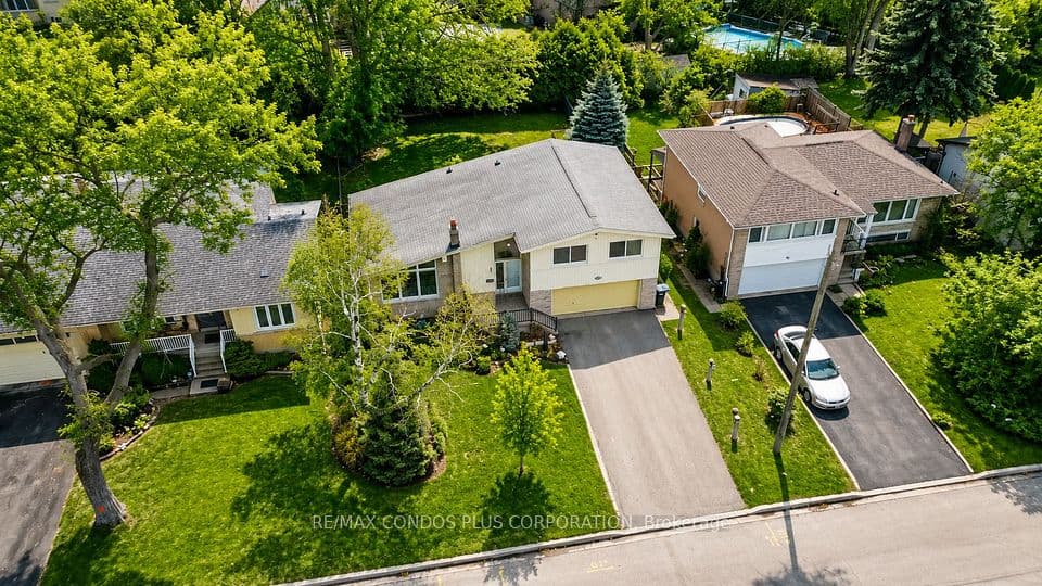 333 Pleasant Avenue, Toronto, ON M2R 2R3 – main photo