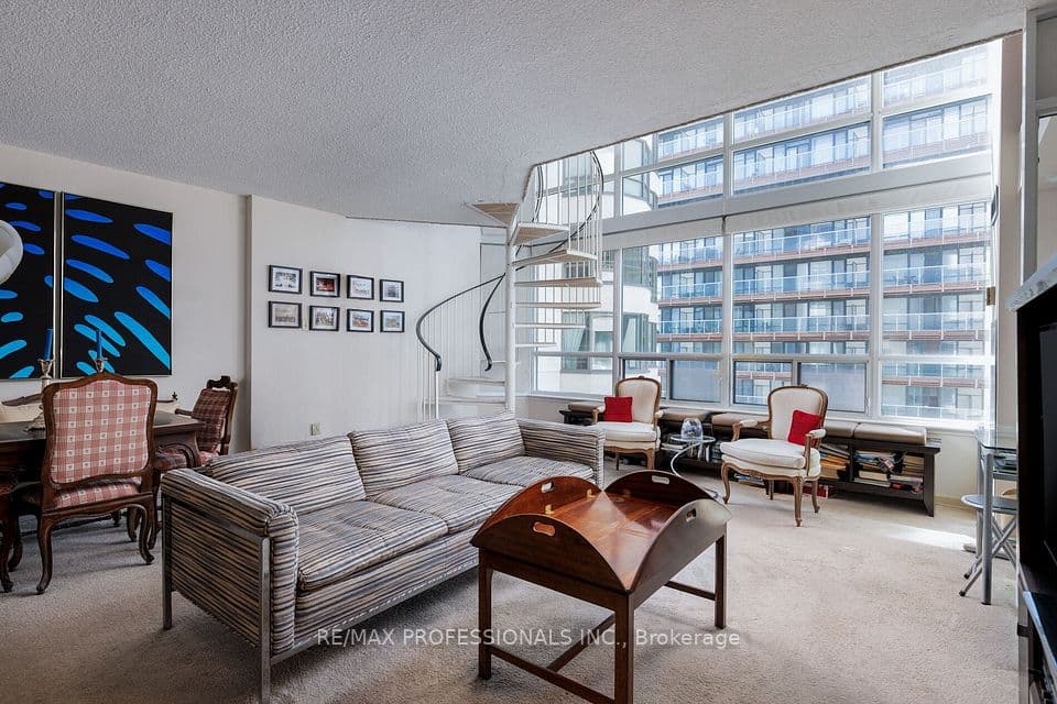 25 Maitland Street 1506, Toronto, ON M4Y 2W1 – main photo