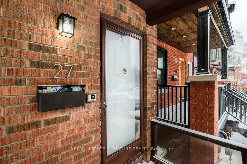 27 Hillsboro Avenue, Toronto, ON M5R 1S6 – photo 2