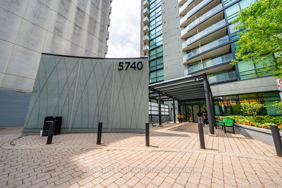 5740 Yonge Street 2009, Toronto, ON M2M 3T3 – photo 2
