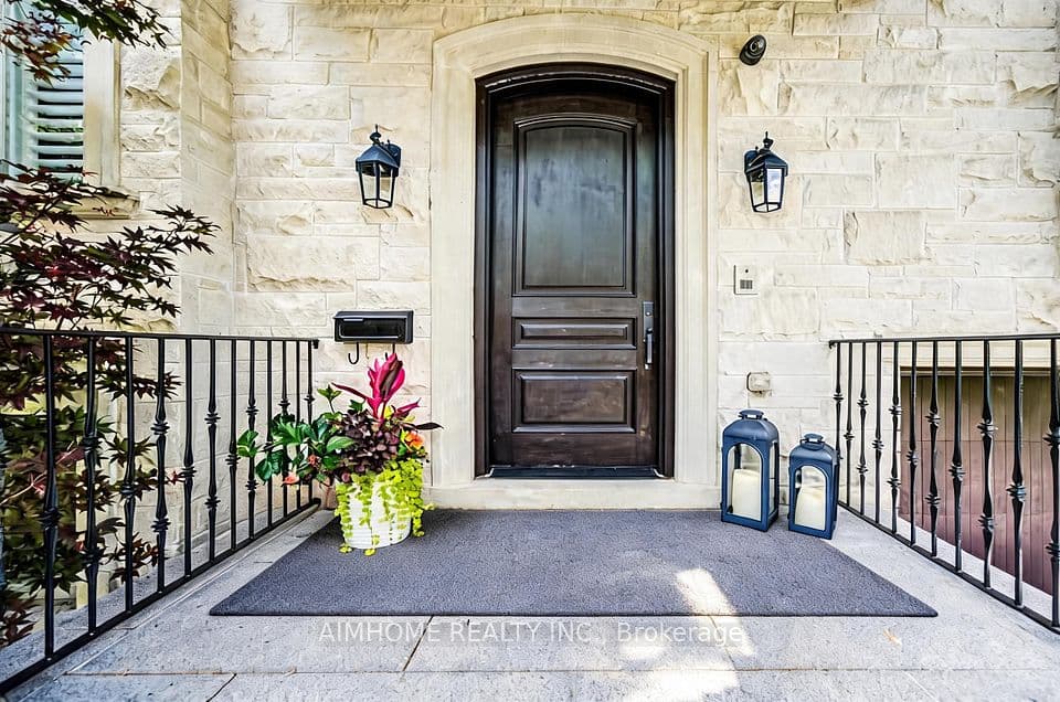 356 Hillcrest Avenue, Toronto, ON M2N 3P8 – photo 2