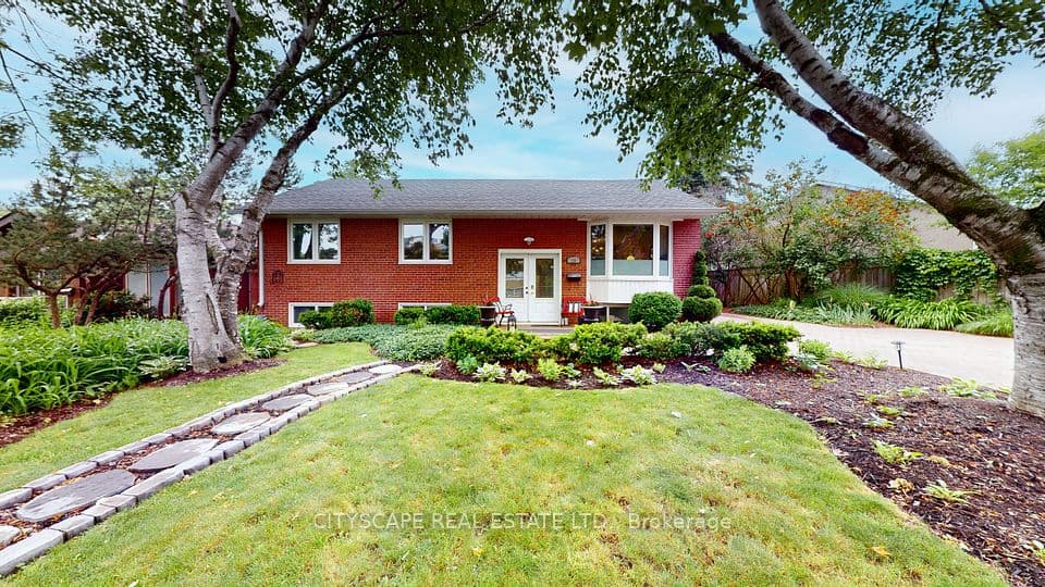 79 Paperbirch Drive, Toronto, ON M3C 2E6 – main photo