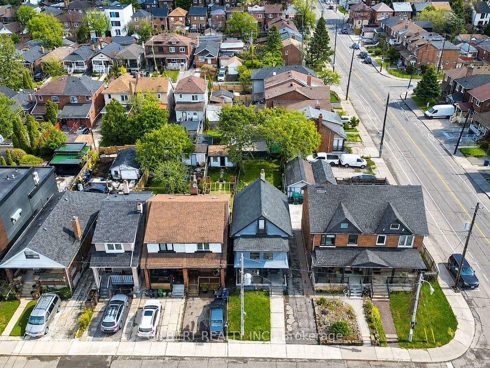 405 Westmount Avenue, Toronto, ON M6E 3N4 – photo 3