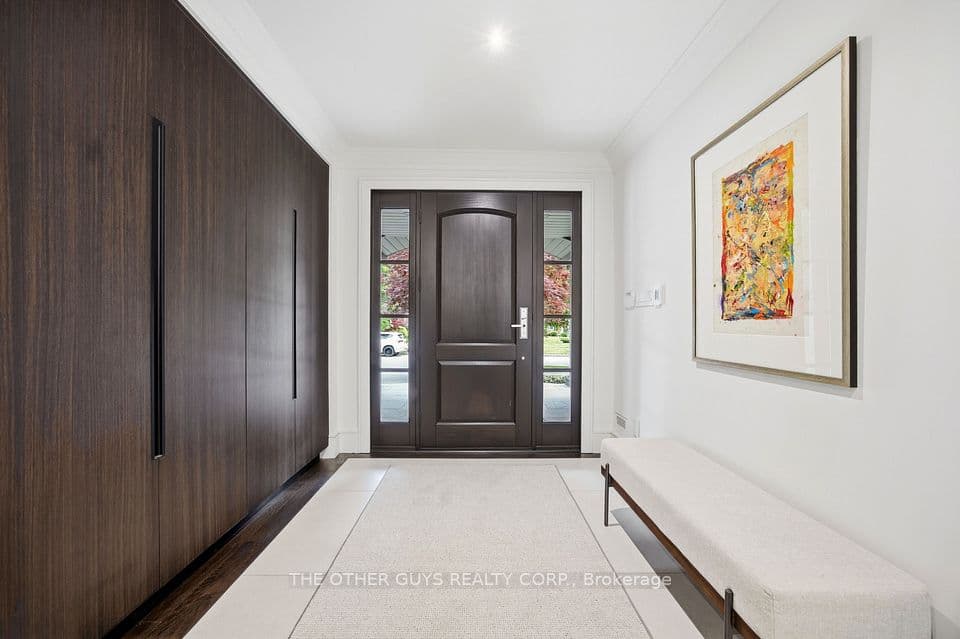 18 Chipstead Road, Toronto, ON M3B 3E6 – photo 2