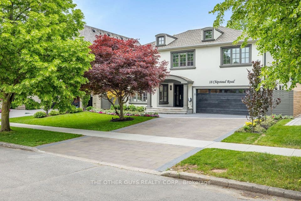 18 Chipstead Road, Toronto, ON M3B 3E6 – main photo