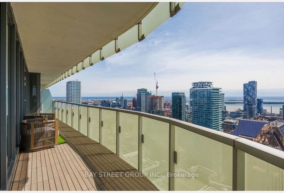 197 Yonge Street 4209, Toronto, ON M5B 0C1 – photo 2