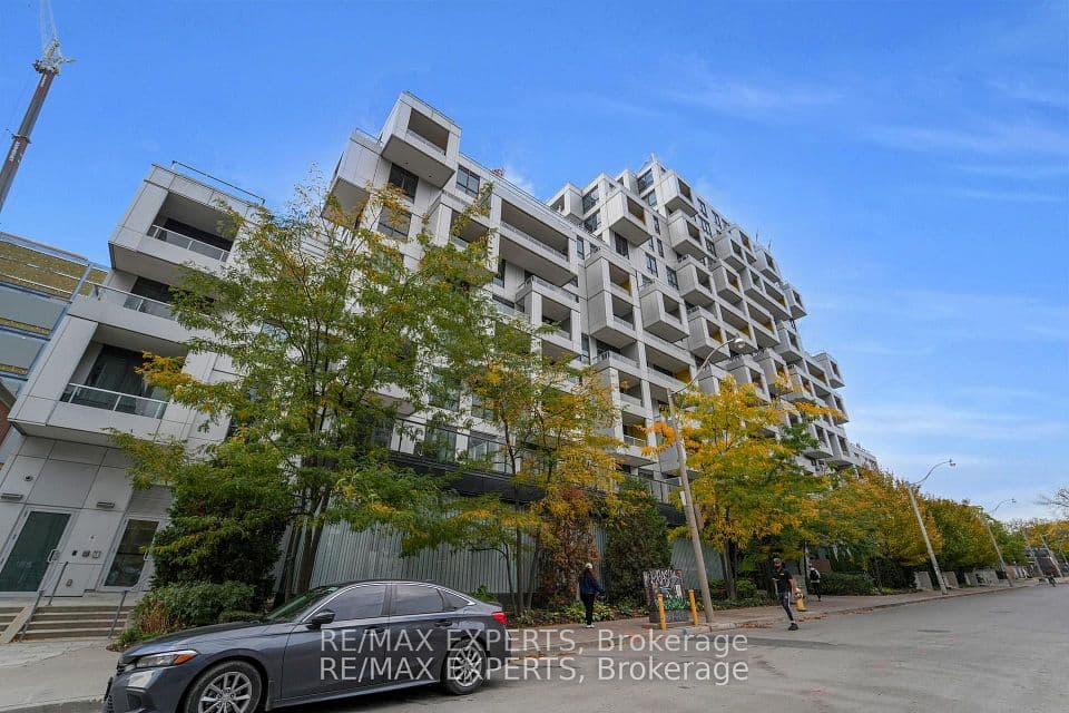 38 Cameron Street 605, Toronto, ON M5T 0C3 – photo 3