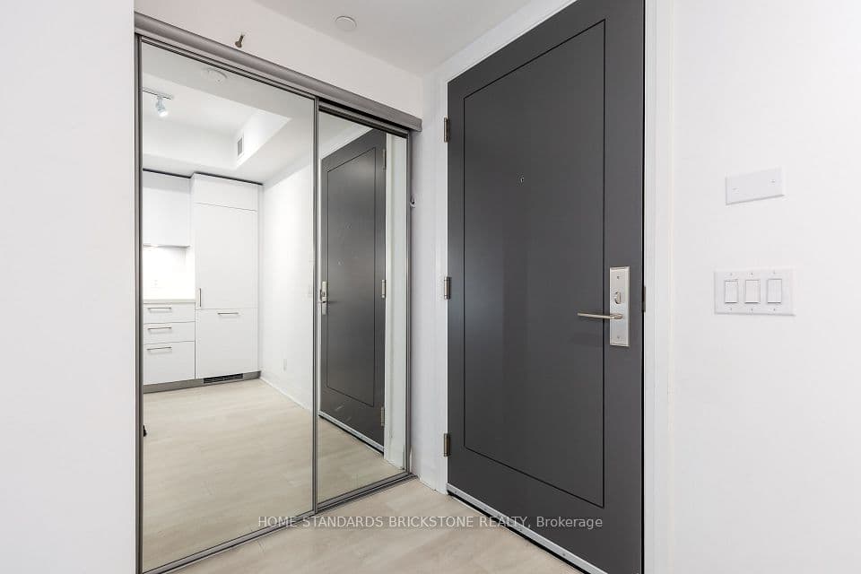 33 Frederick Todd Way 429, Toronto, ON M4G 0C9 – photo 3