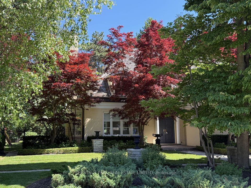 1 Glen Edyth Place, Toronto, ON M4V 2W1 – photo 2