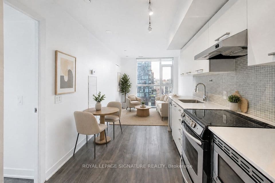 87 Peter Street 1203, Toronto, ON M5V 0P1 – photo 2