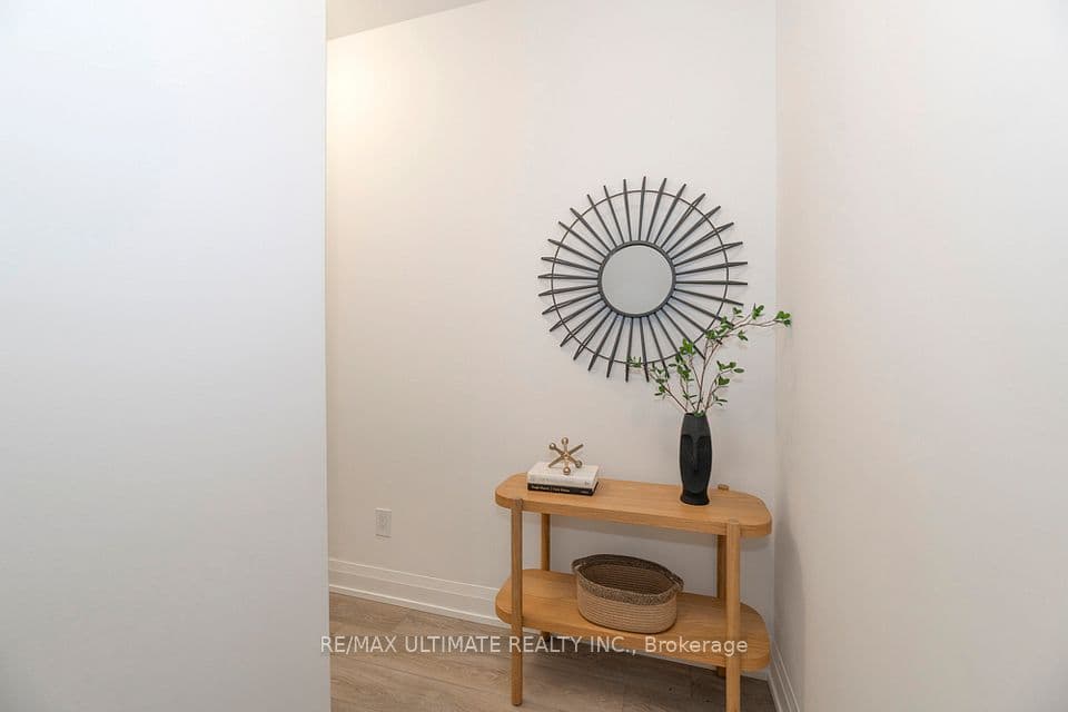 20 Soudan Avenue 1008, Toronto, ON M4S 1V5 – photo 2