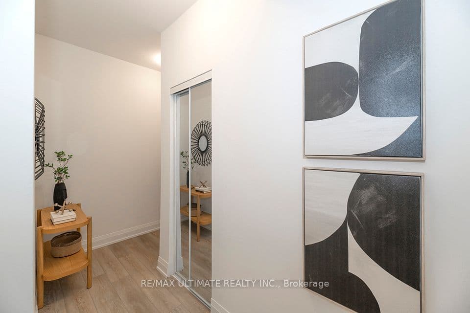 20 Soudan Avenue 1008, Toronto, ON M4S 1V5 – photo 3