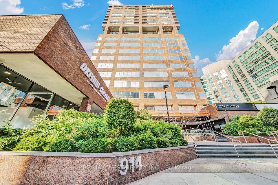 914 Yonge Street 1202, Toronto, ON M4W 3C8 – main photo