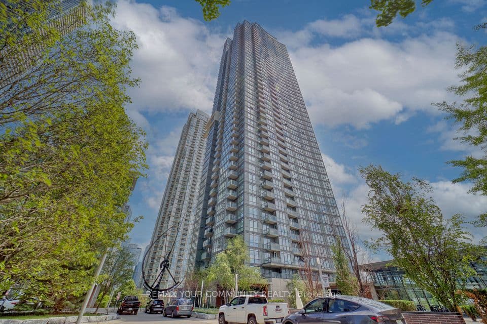 11 Brunel Court 2809, Toronto, ON M5V 3Y3 – main photo