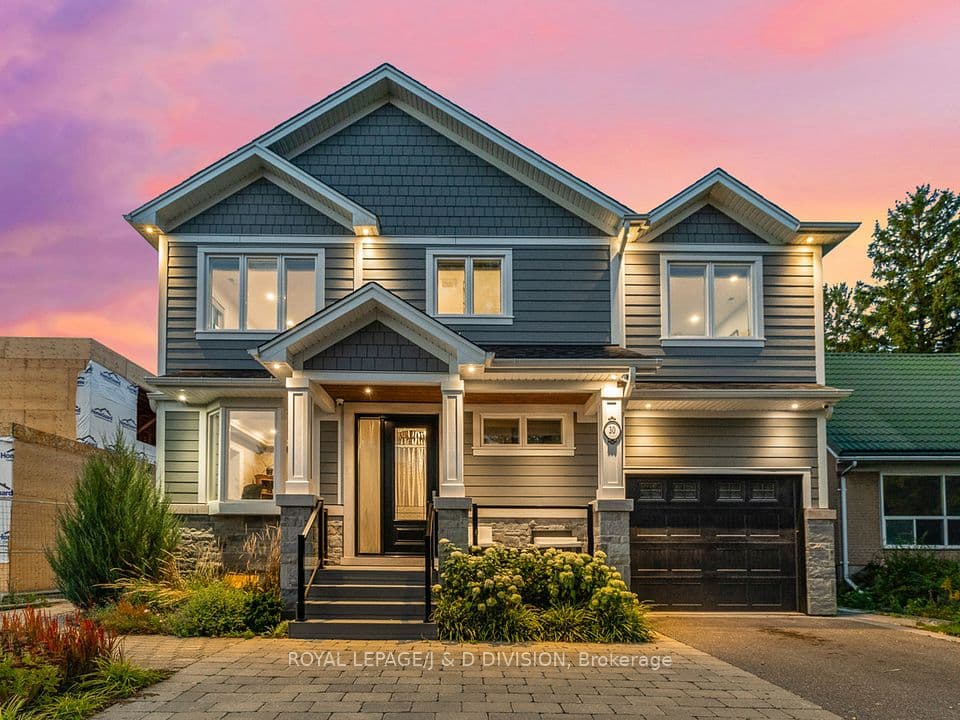 30 Broadleaf Road, Toronto, ON M3B 1C2 – main photo
