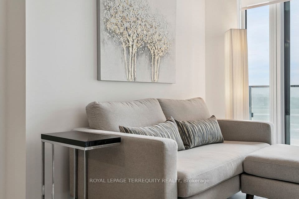 8 Tippett Road 809, Toronto, ON M3H 0E7 – photo 2